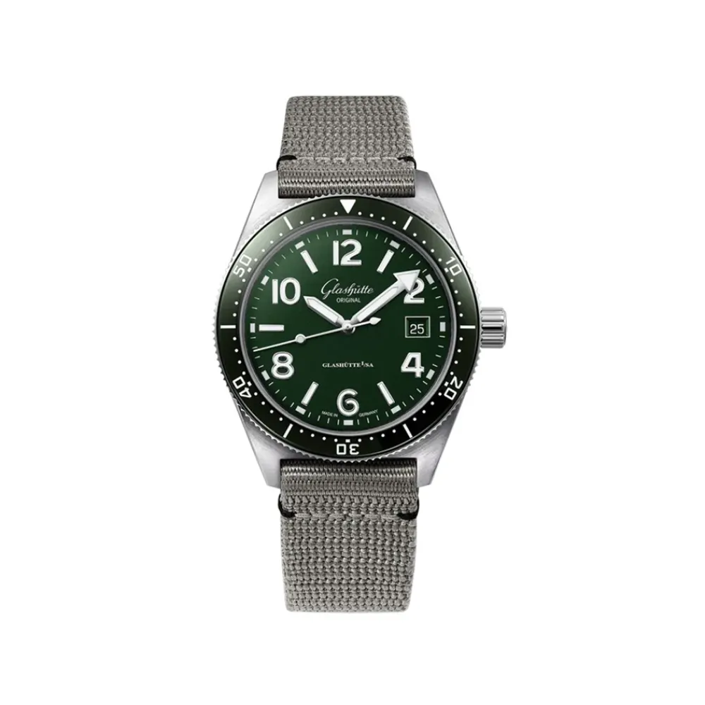 glashutte_seaq_ref__reed__0.webp GLASHUTTE Seaq ref. 1-39-11-13-83-34 Reed green