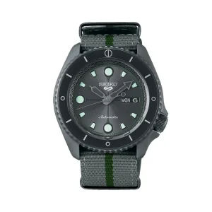 SEIKO 5 SPORTS NARUTO & BORUTO ref. SRPF75K1